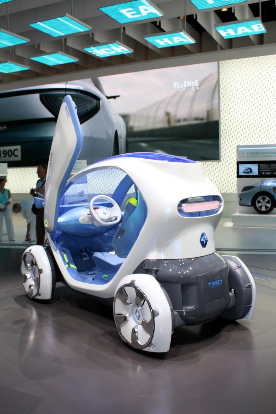  Renault Twizy Z.E. Concept 2009 года  (фото 6 из 41)
